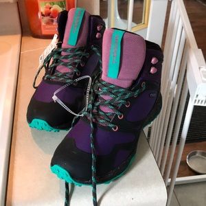 Ladies Merrell Altalight NWT hiking boots 7.5